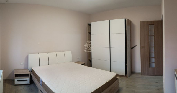 Apartament finisat/mobilat-3 camere+2 parcari- 84 mp util...