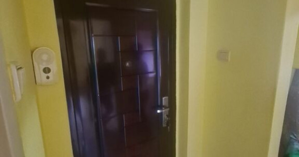 Apartament cu 2 camere, de vânzare în Câmpina