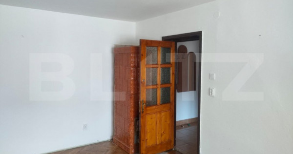 Apartament 2 camere, central, etaj intermediar ,Putna