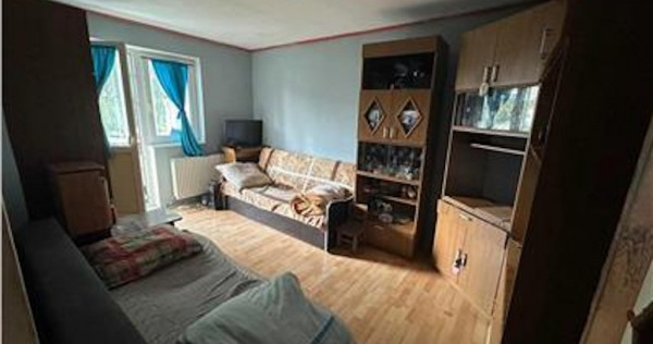 Apartament cu 2 camere, decomandat-Zona Astra