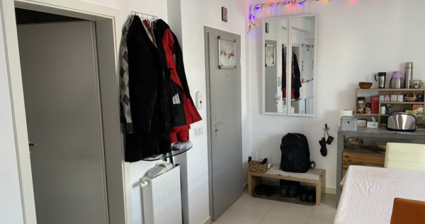 Apartament 2 camere zona tip studio TRACTORUL