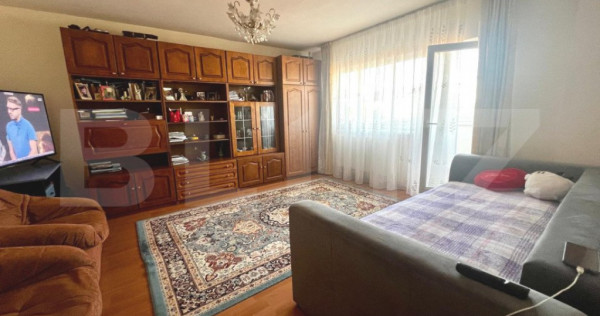 Apartament de 2 camere, 58 mp, decomandat, etaj intermediar,