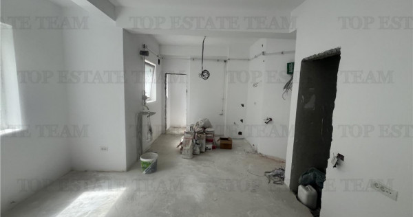 Apartament 2 camere, 2 parcari si dependinte, Parc Carol