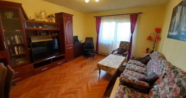 Apartament 3 camere decomandat zona Terezian