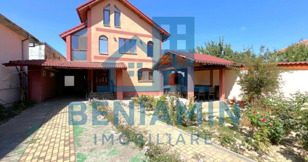 Casa-5 Dormitoare-2 bucatari-3 bai-Living-Toate utilitati...