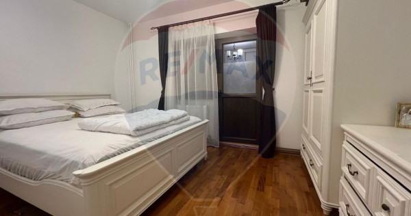 Apartament 4 camere de închiriat, centrală proprie, mob...