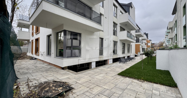 4 camere decomandat cu curte Ultracentral