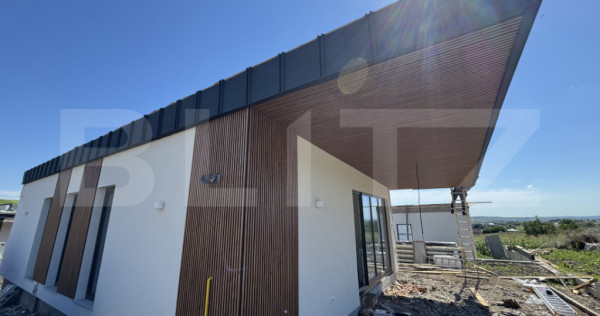 Case pe parter , 108 mp construiti, posibilitate de rate, zo