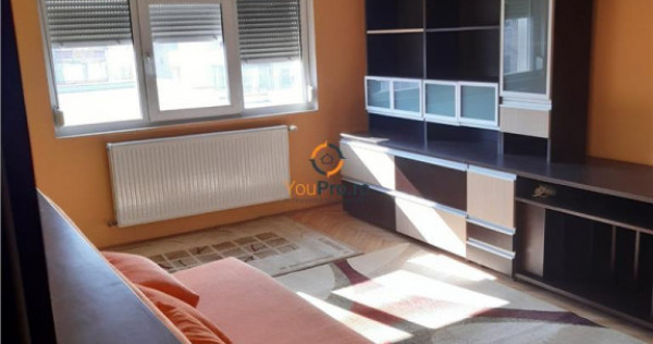 Apartament de 2 camere decomandat zona Aradului