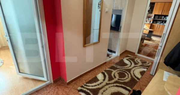 Apartament 2 camere, decomandat, ETAJ 2 INDEPENDENTEI