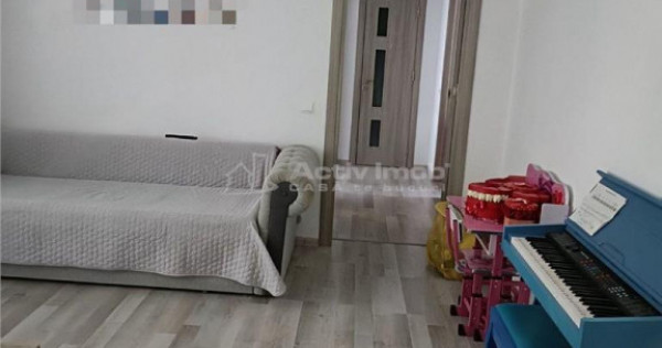 Apartament 3 cam - semidecomandat - Piata Veteranilor