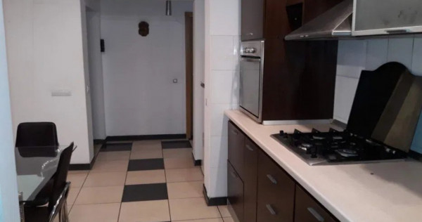 Apartament 3 camere 2 bai decomandat Gara- Arcu