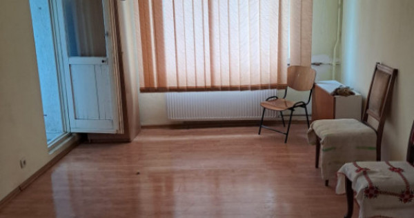 APARTAMENT 3 CAMERE-RAHOVA-STRADA GLICINELOR-DECOMANDAT-2 BA