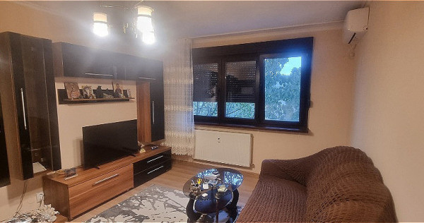 Apartament cu 3 camere decomandat – Zonă Ozana, aproape d