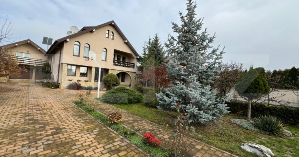 Casa impresionanta , 250 mp , cu gradina generoasa 1000 mp ,