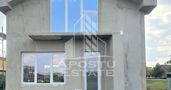 Vila, la rosu, de vanzare, in Sofronea, jud. Arad.