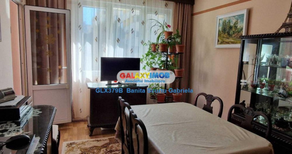 Apartament 3 camere, etaj 2 ,Bulevardul Chisinau