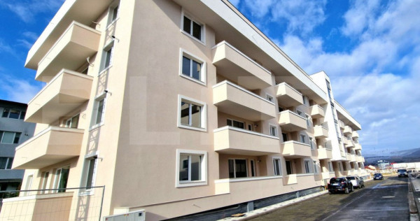 Apartament cu 3 camere, 51mp, intermediar, parcare subterana