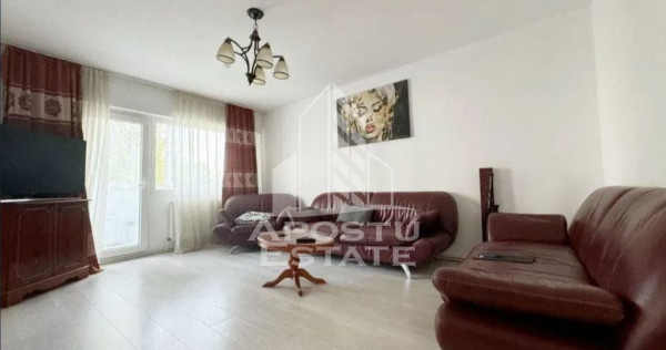 Apartament 5 camere, etaj intermediar + garaj, zona Calea...