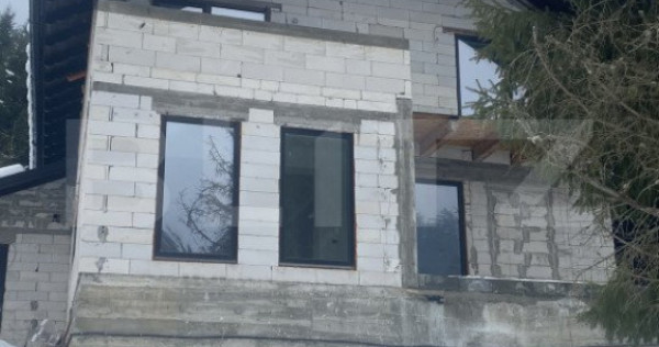 Casă de vânzare, 4 camere, 308 mp, în Vatra Dornei