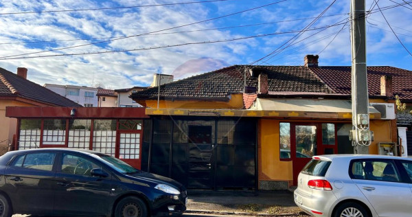 Casă si spatii comerciale de vânzare în zona Rovine