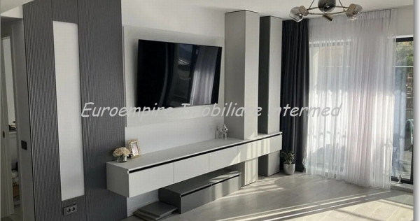 Apartament 3 camere tip duplex Faleza Nord