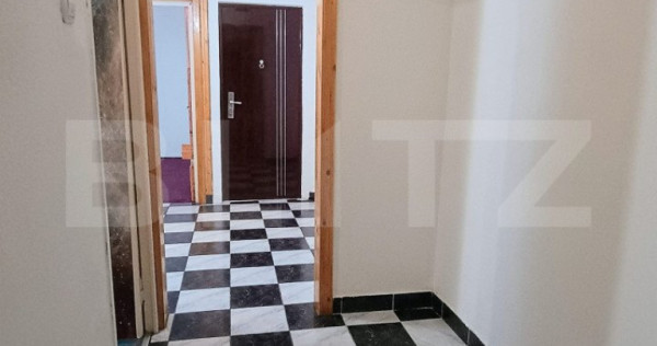 Apartament 3 camere, 56 mp, zona Republicii