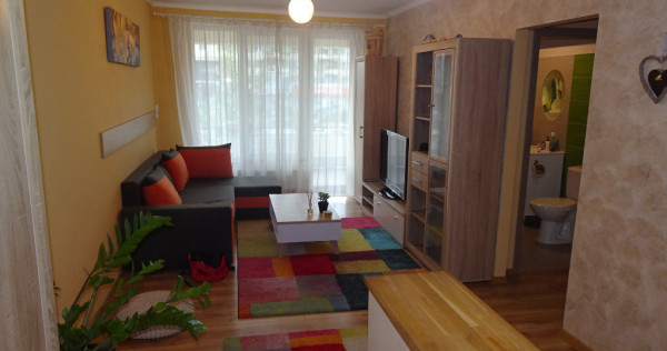 Inchiriez apartament 2 camere in Deva, zona ultracentrala, etaj 1,