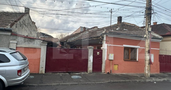 Casa individuala cu 2 camere, 55 mp, curte spatioasa, zona M