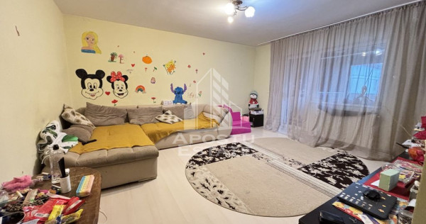 Apartament cu 3 camere, garaj si boxa, centrala proprie, ...