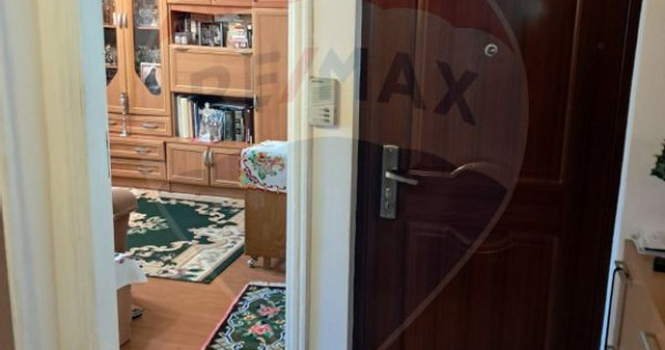 Apartament cu 3 camere de vânzare în zona Obcini