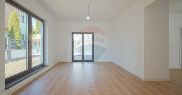 REZERVAT! Casă de vânzare în cea mai bună zonă din H...