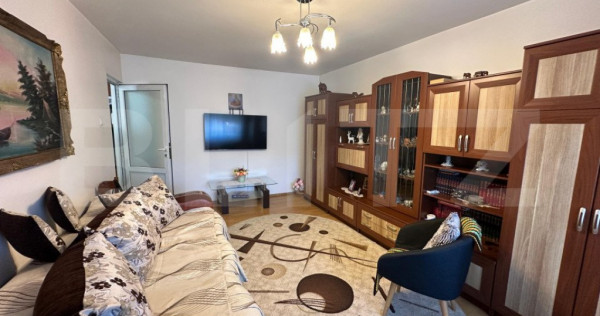 Apartament cu 2 camere, 50 mp, zona Cetate