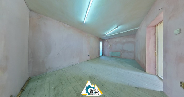 Casa de renovat cu 3 camere cu teren generos in Zadareni