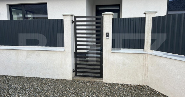 Casa de vanzare, cu 4 camere, 120 mp, zona Unirea