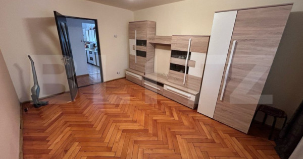 Apartament decomandat cu 3 camere,2 bai, 70 mp, zona Cetate