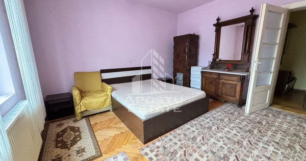 Apartament la casa, centrala termica proprie, zona Lunei