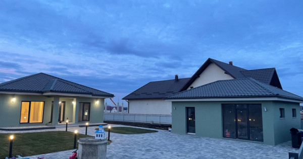 Casa individuala 195mp+2000mp teren, zona Volovat, Radauti