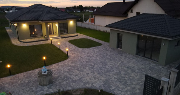 Casa individuala 195mp+2000mp teren, zona Volovat, Radauti