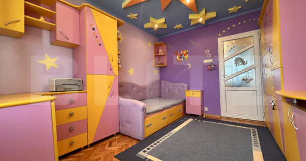 Apartament de vanzare, 3 camere, 75 mp, centrul civic