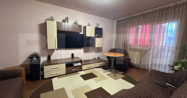 Apartament 4 camere, 2 băi, 2 balcoane, 92 mp, loc de parca