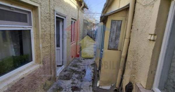 Casa 3 camere, caramida, toate utilitatile, teren 226 mp zon