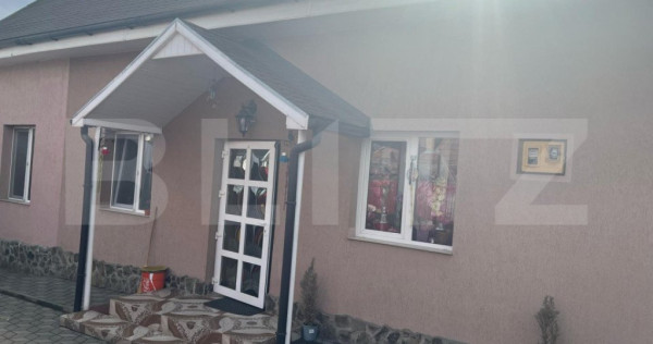 Casa cu 3 camere, 115 mp, zona semicentrala