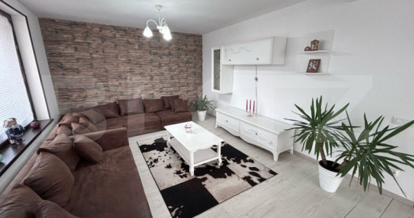 Casa 240 mp, 5 dormitoare, 2000 mp curte, zona Aeroportului