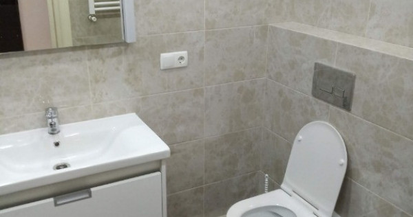 De inchiriat in zona Florilor o GARSONIERA