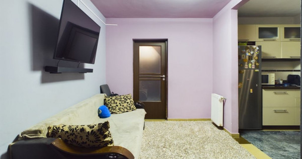 Apartament cu 2 camere decomandat zona Intim