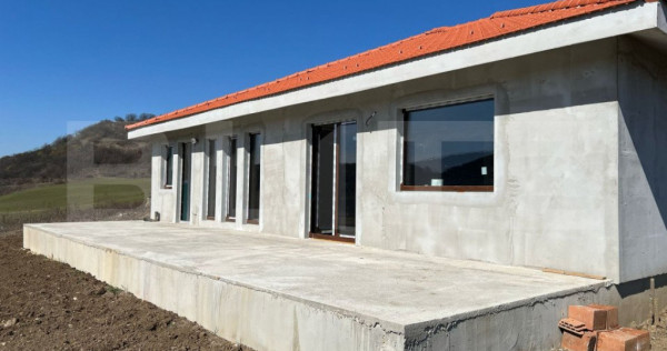 &bdquo;Casă &icirc;n stil mediteranean de v&acirc;nzare &icirc;n Livezeni &ndash;