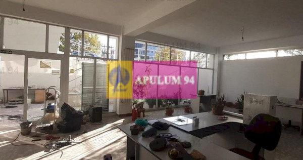 Centru de afaceri cu vad comercial