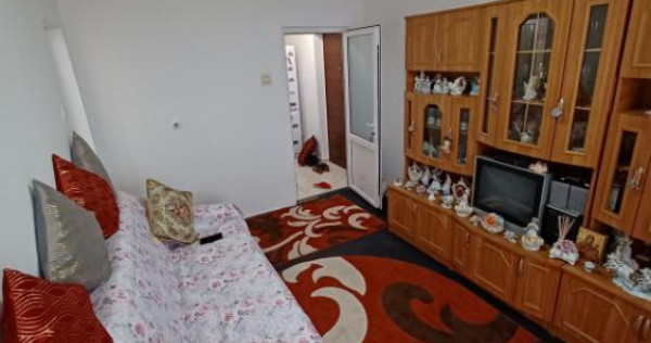 INTRETINUT! Ap 2 camere, ETAJ 3, zona Apollo