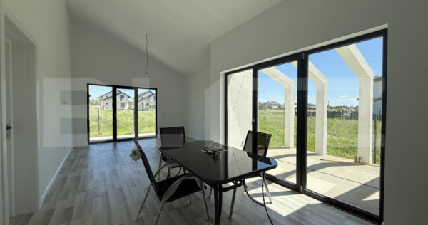 Casa pe parter cu un design deosebit, zona nordica / Simnicu
